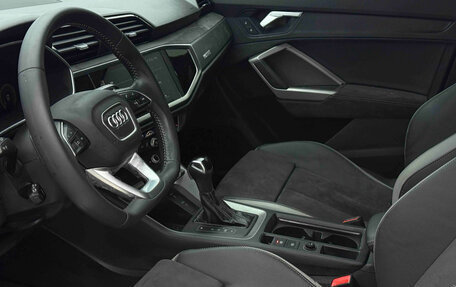 Audi Q3, 2021 год, 2 560 000 рублей, 12 фотография