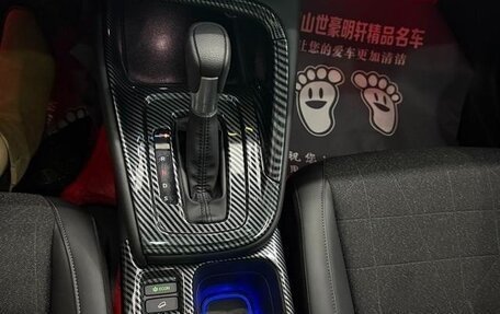 Honda Vezel, 2024 год, 1 980 000 рублей, 24 фотография