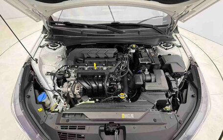 Hyundai Elantra, 2022 год, 1 630 000 рублей, 12 фотография