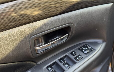 Mitsubishi Outlander III рестайлинг 3, 2015 год, 1 600 000 рублей, 9 фотография