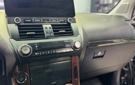 Toyota Land Cruiser Prado 150 рестайлинг 2, 2014 год, 3 900 000 рублей, 12 фотография