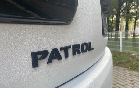 Nissan Patrol, 2011 год, 2 500 000 рублей, 6 фотография