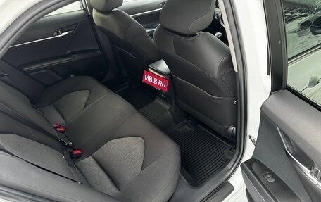 Toyota Camry, 2021 год, 2 850 000 рублей, 12 фотография