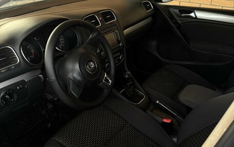 Volkswagen Golf VI, 2010 год, 840 000 рублей, 6 фотография