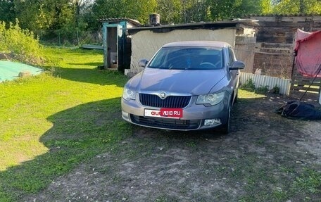 Skoda Superb III рестайлинг, 2011 год, 915 000 рублей, 5 фотография