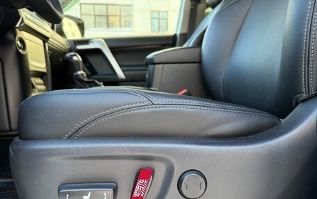 Toyota Land Cruiser Prado 150 рестайлинг 2, 2017 год, 4 500 000 рублей, 10 фотография