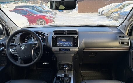 Toyota Land Cruiser Prado 150 рестайлинг 2, 2017 год, 4 500 000 рублей, 17 фотография