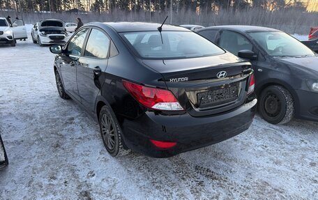 Hyundai Solaris II рестайлинг, 2011 год, 710 000 рублей, 2 фотография