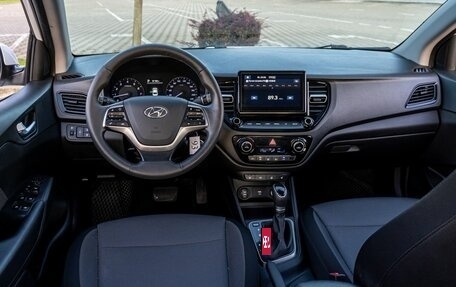 Hyundai Solaris II рестайлинг, 2021 год, 1 435 000 рублей, 20 фотография