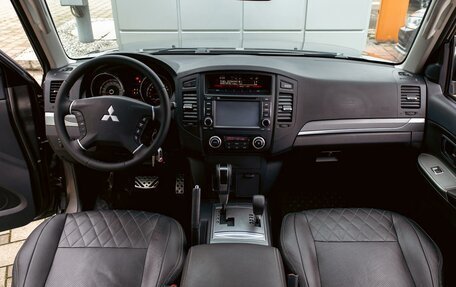 Mitsubishi Pajero IV, 2014 год, 2 145 000 рублей, 16 фотография