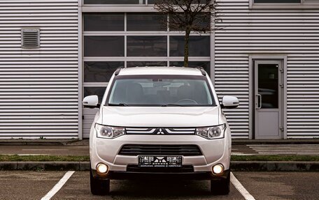 Mitsubishi Outlander III рестайлинг 3, 2014 год, 1 155 000 рублей, 2 фотография