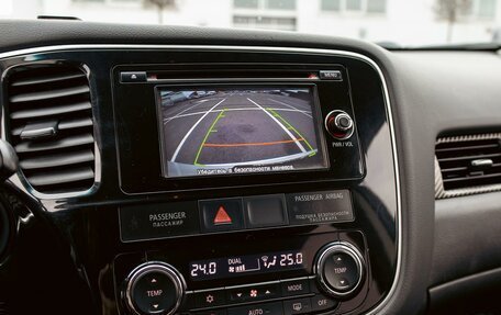 Mitsubishi Outlander III рестайлинг 3, 2014 год, 1 155 000 рублей, 14 фотография