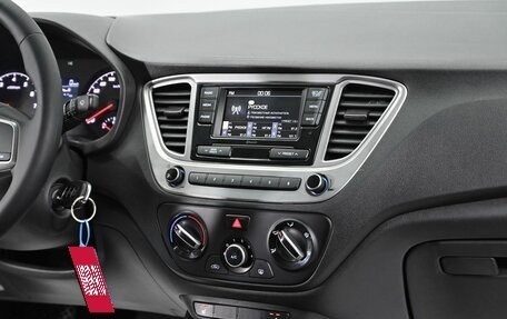 Hyundai Solaris II рестайлинг, 2021 год, 1 295 000 рублей, 10 фотография