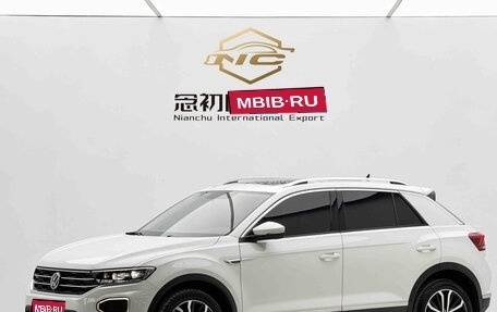 Volkswagen T-Roc I, 2021 год, 2 015 000 рублей, 1 фотография