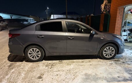 KIA Rio IV, 2021 год, 1 350 000 рублей, 3 фотография