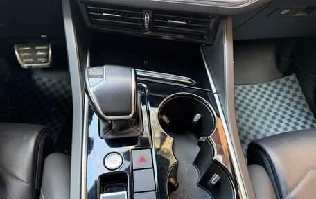 Volkswagen Touareg III, 2019 год, 4 500 000 рублей, 18 фотография