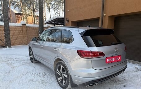 Volkswagen Touareg III, 2019 год, 4 500 000 рублей, 6 фотография