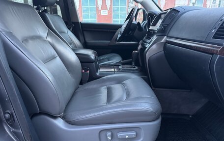 Toyota Land Cruiser 200, 2008 год, 2 400 000 рублей, 10 фотография