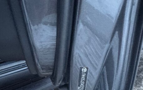 Toyota Land Cruiser 200, 2008 год, 2 400 000 рублей, 25 фотография