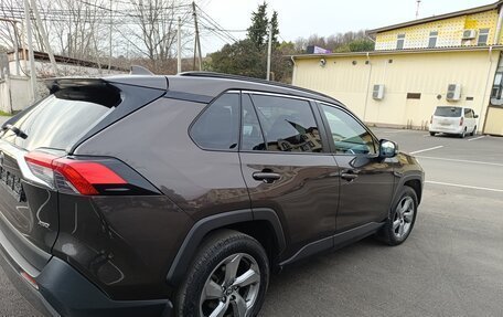 Toyota RAV4, 2021 год, 2 950 000 рублей, 5 фотография