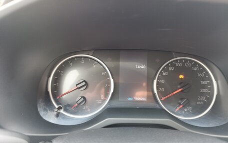 Toyota RAV4, 2021 год, 2 950 000 рублей, 10 фотография