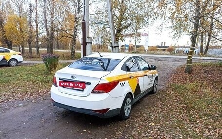 Hyundai Solaris II рестайлинг, 2016 год, 450 000 рублей, 3 фотография