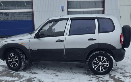 Chevrolet Niva I рестайлинг, 2010 год, 475 000 рублей, 10 фотография