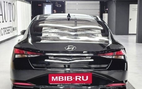 Hyundai Elantra, 2022 год, 1 999 000 рублей, 6 фотография