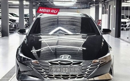 Hyundai Elantra, 2022 год, 1 999 000 рублей, 2 фотография