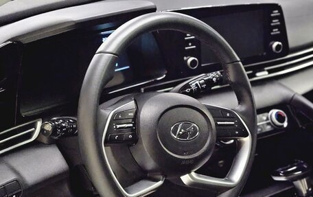 Hyundai Elantra, 2022 год, 1 999 000 рублей, 12 фотография