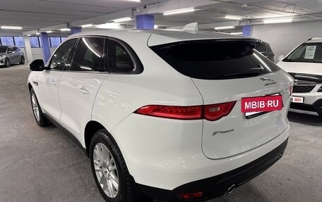 Jaguar F-Pace, 2016 год, 2 175 000 рублей, 7 фотография