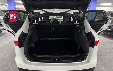 Jaguar F-Pace, 2016 год, 2 175 000 рублей, 22 фотография