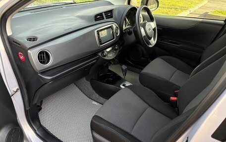 Toyota Vitz, 2014 год, 915 000 рублей, 9 фотография