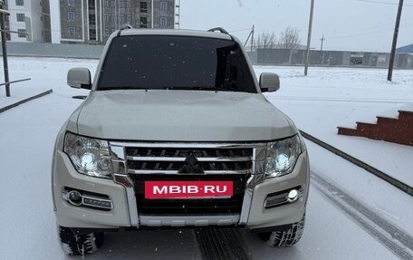 Mitsubishi Pajero IV, 2014 год, 1 800 000 рублей, 2 фотография