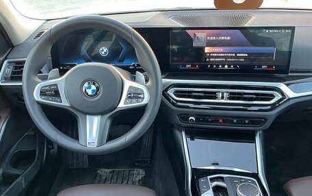 BMW 3 серия, 2022 год, 2 921 000 рублей, 15 фотография