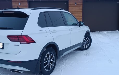 Volkswagen Tiguan II, 2019 год, 2 740 000 рублей, 9 фотография