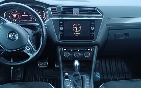 Volkswagen Tiguan II, 2019 год, 2 740 000 рублей, 10 фотография