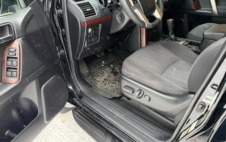 Toyota Land Cruiser Prado 150 рестайлинг 2, 2014 год, 3 400 000 рублей, 11 фотография