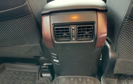 Toyota Land Cruiser Prado 150 рестайлинг 2, 2014 год, 3 400 000 рублей, 22 фотография