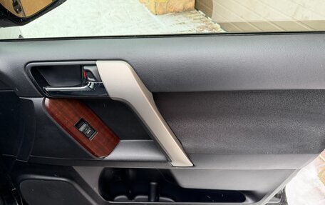 Toyota Land Cruiser Prado 150 рестайлинг 2, 2014 год, 3 400 000 рублей, 19 фотография