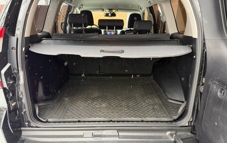 Toyota Land Cruiser Prado 150 рестайлинг 2, 2014 год, 3 400 000 рублей, 26 фотография