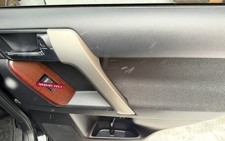 Toyota Land Cruiser Prado 150 рестайлинг 2, 2014 год, 3 400 000 рублей, 24 фотография