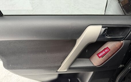 Toyota Land Cruiser Prado 150 рестайлинг 2, 2014 год, 3 400 000 рублей, 20 фотография