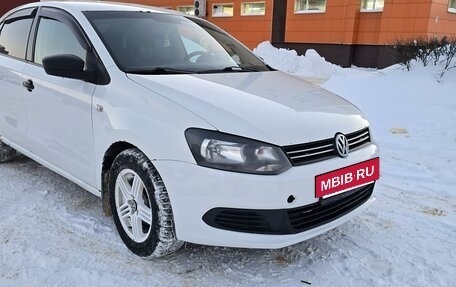 Volkswagen Polo VI (EU Market), 2013 год, 480 000 рублей, 2 фотография