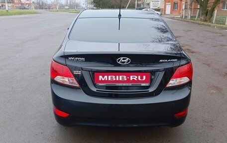 Hyundai Solaris II рестайлинг, 2012 год, 700 000 рублей, 5 фотография