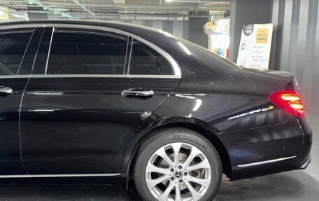 Mercedes-Benz E-Класс, 2019 год, 4 200 000 рублей, 9 фотография