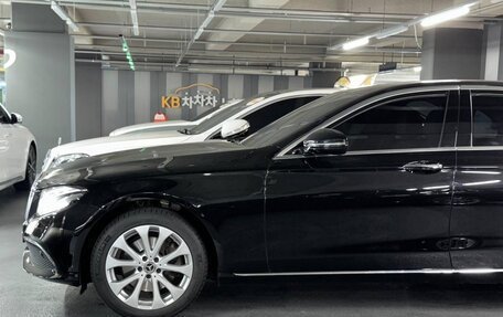 Mercedes-Benz E-Класс, 2019 год, 4 200 000 рублей, 8 фотография