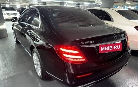 Mercedes-Benz E-Класс, 2019 год, 4 200 000 рублей, 7 фотография