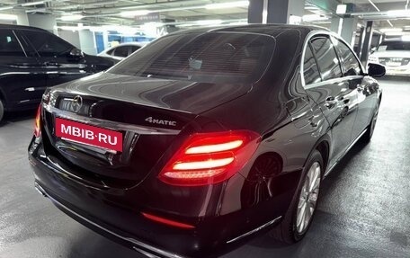 Mercedes-Benz E-Класс, 2019 год, 4 200 000 рублей, 5 фотография