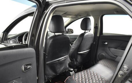 Renault Logan II, 2016 год, 869 900 рублей, 11 фотография